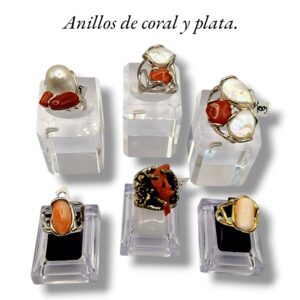 Anillos de coral y plata