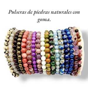 Pulseras de piedras naturales con goma.